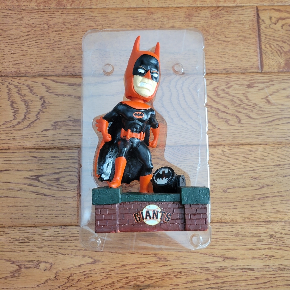 RARE NEW Batman SF Giants Bobblehead - Picture 6 of 7